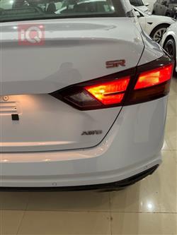 نيسان ألتيما